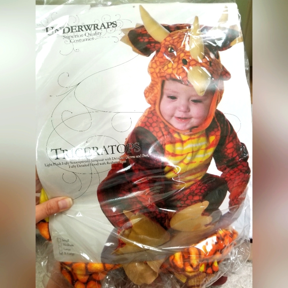 Triceratops costume 4 to 6 years xl